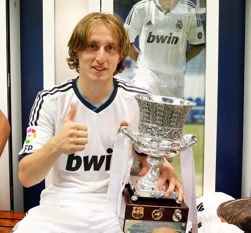 美记：鹈鹕已将锡安摆上交易货架，只要能换回实际的回报即可