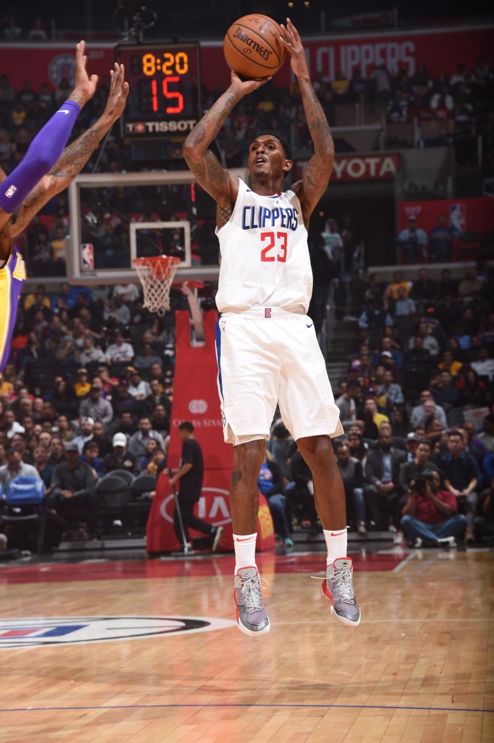 场上这对中 场上这对中